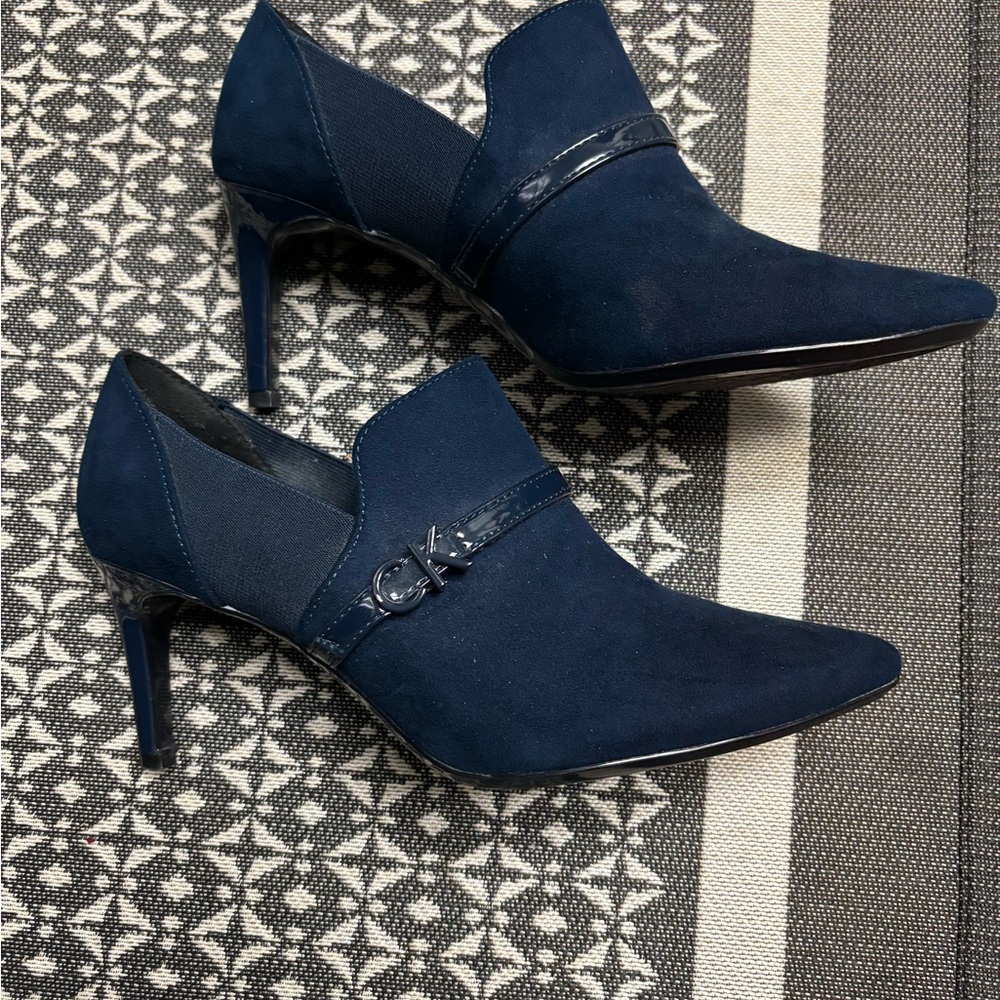 Calvin Klein Blue Heeled Shoes with Sleek Design